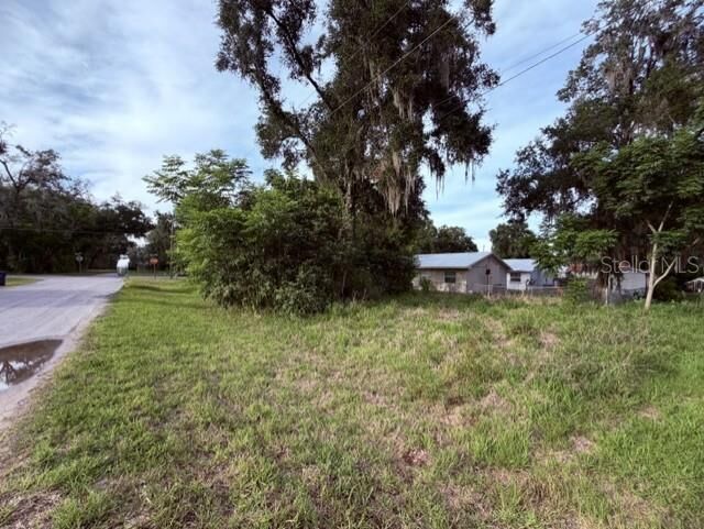 Property Photo: Cr 604 FL 33513