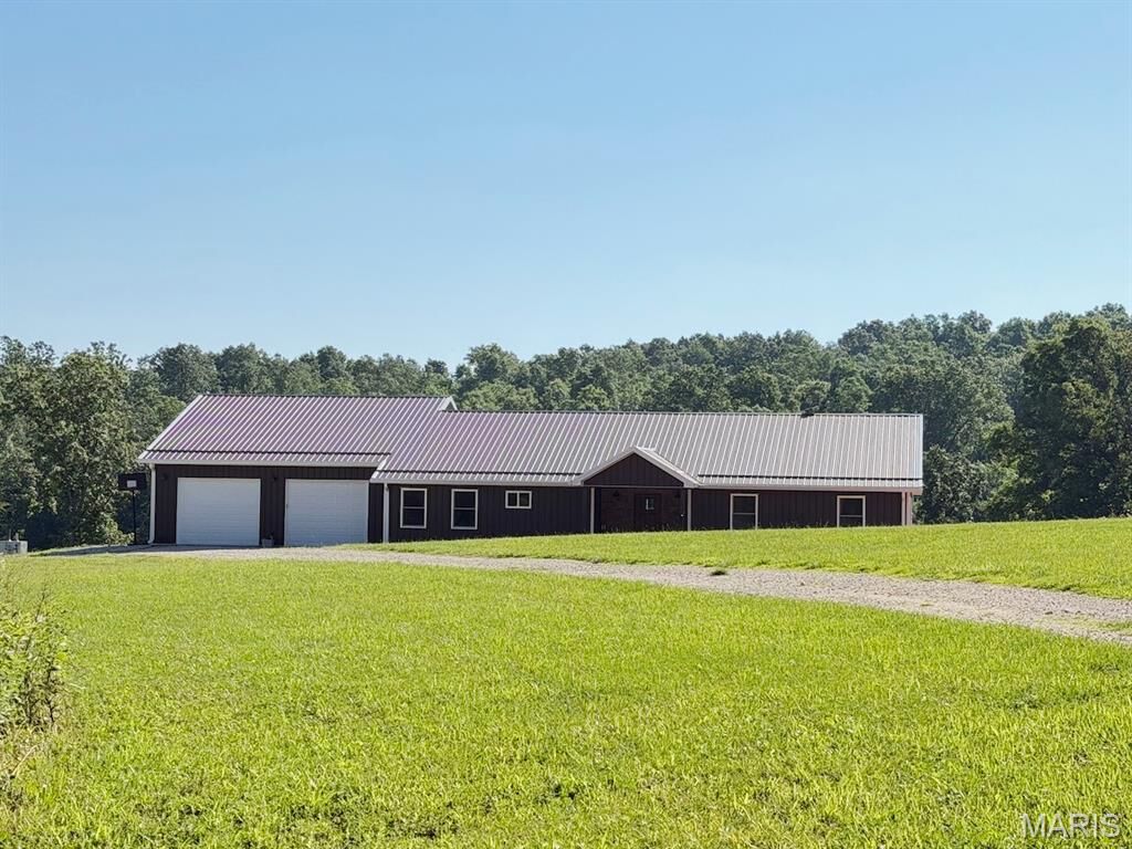 Property Photo: 4800 County Road 4210 MO 65560