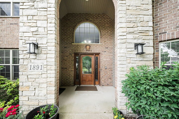Property Photo: 1891 Raes Creek Drive IL 60490