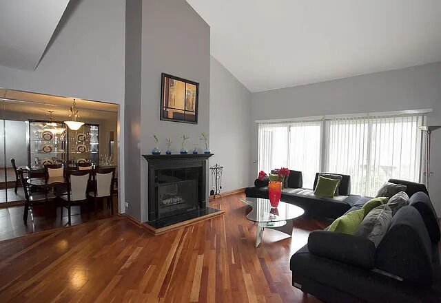 Property Photo:  2S727 Williamsburg Court  IL 60523 
