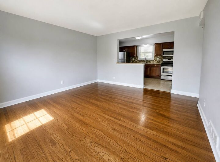 Property Photo: 11447 S Natoma Avenue IL 60482