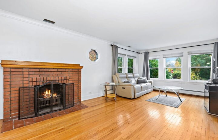 Property Photo:  979 Vine Street  IL 60093 