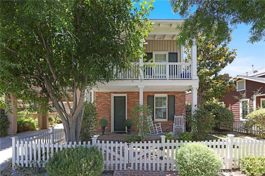 Property Photo: 15 Langford Ln CA 92694