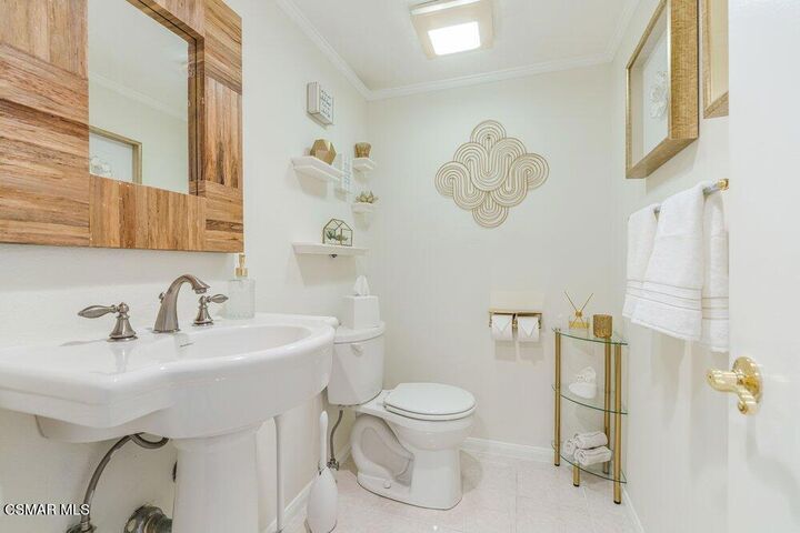 Property Photo:  18102 Burbank Boulevard 29  CA 91356 