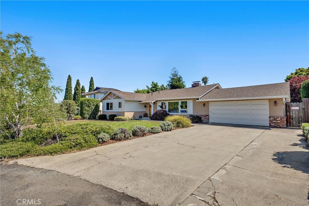 Property Photo:  6020 Joan Place  CA 93401 