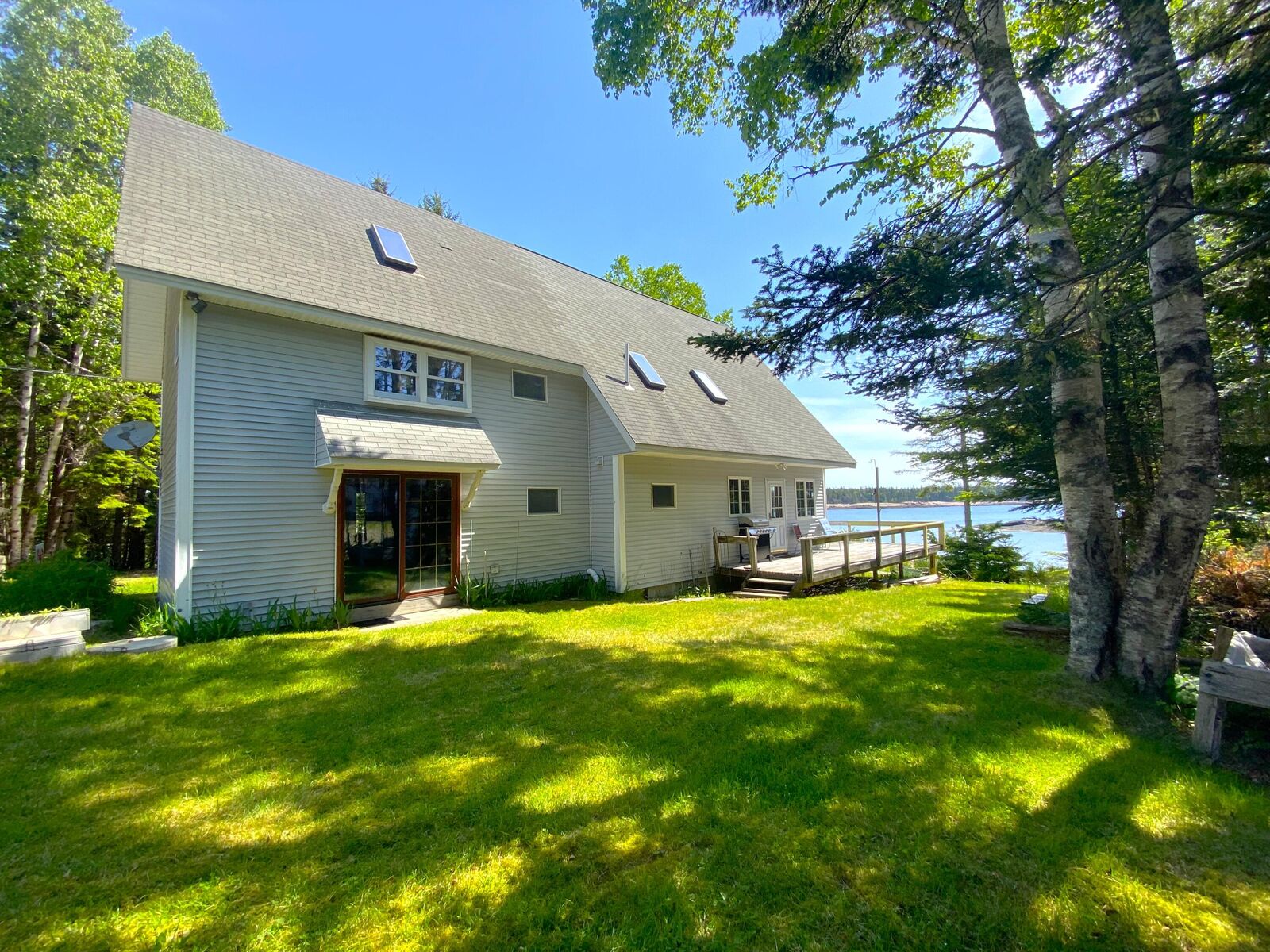 Property Photo:  183 Lighthouse Point Road  ME 04669 