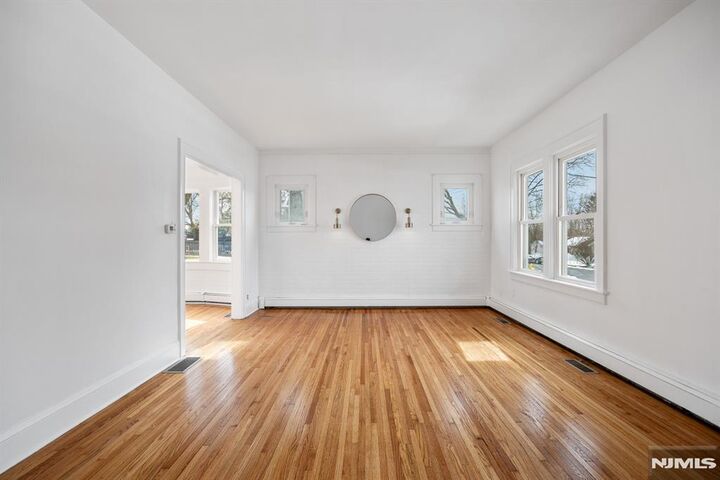 Property Photo:  211 Pennsylvania Avenue  NJ 08865 