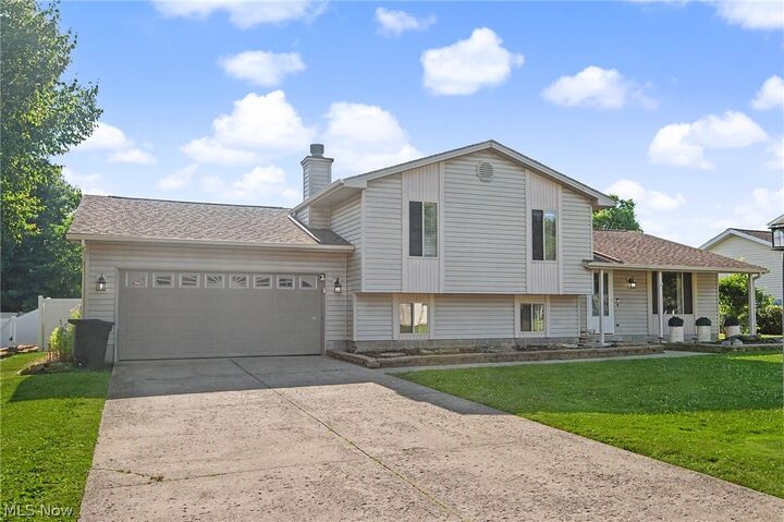 Property Photo:  3300 Meanderwood Drive  OH 44406 