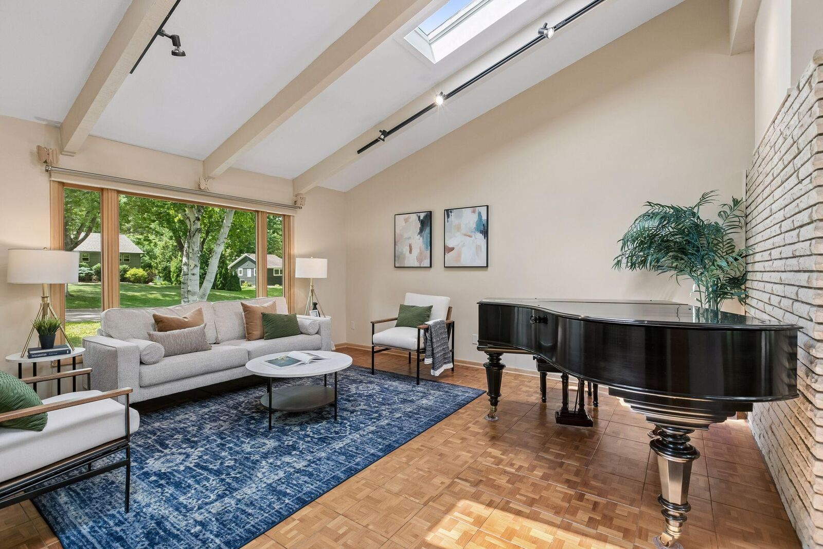 Property Photo:  2700 Kyle Avenue N  MN 55422 