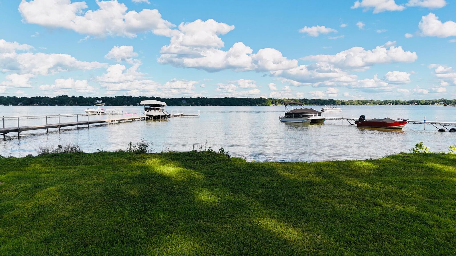 Property Photo:  5432 Lake Avenue  MN 55126 