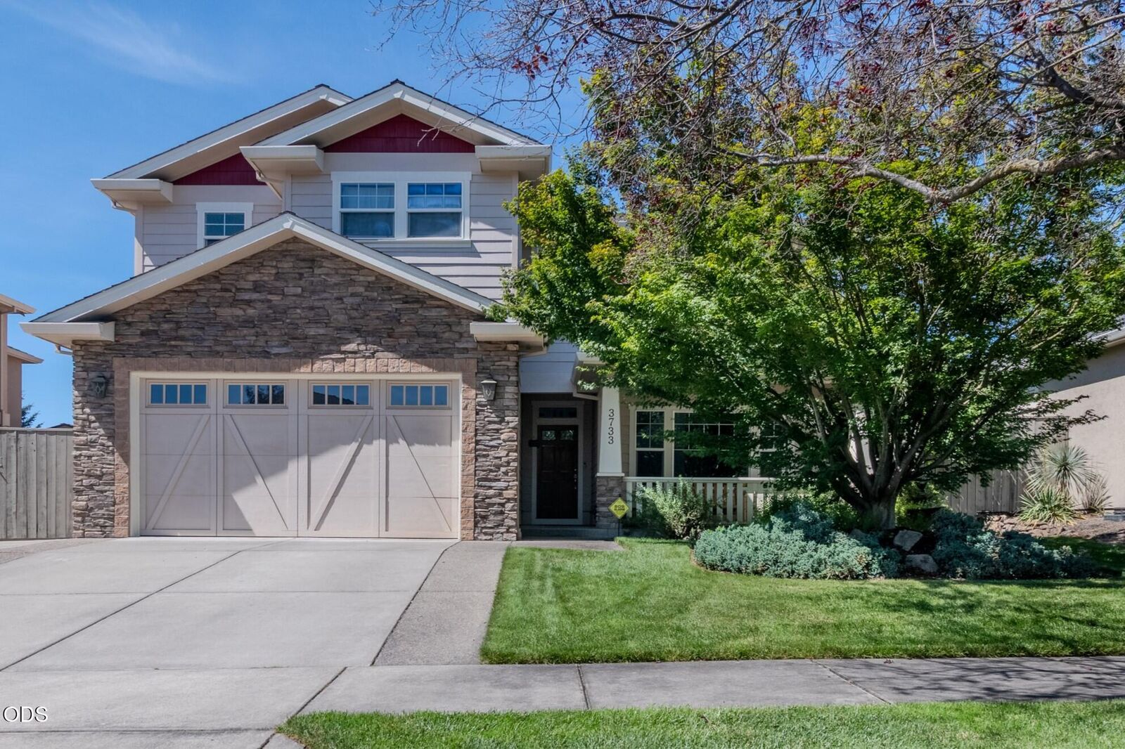 Property Photo: 3733 Sherwood Park Drive OR 97504