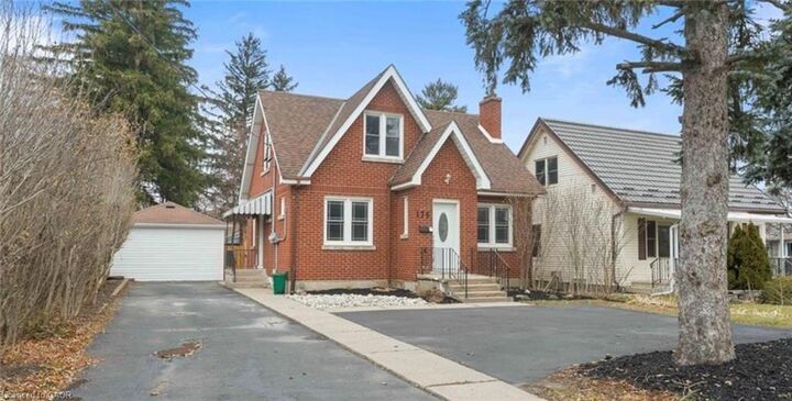 Property Photo:  176 North Park Street 1  ON N3R 4K5 