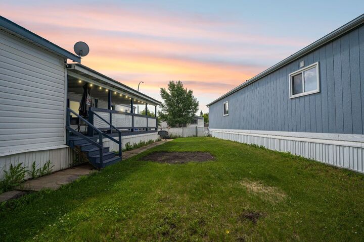 Property Photo: 212 Greenwich Lane AB T9H 3Z3