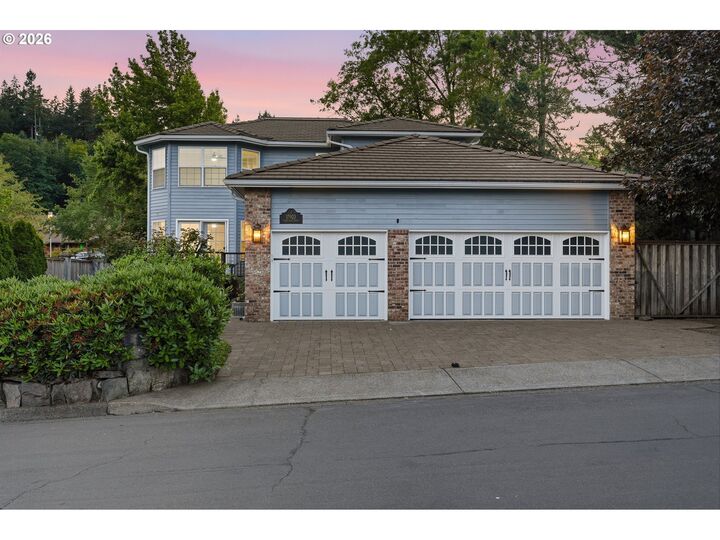Property Photo:  17903 Ridge Lake Dr  OR 97034 
