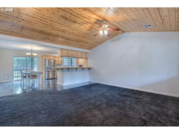 Property Photo:  150128 Paul Dr  OR 97739 