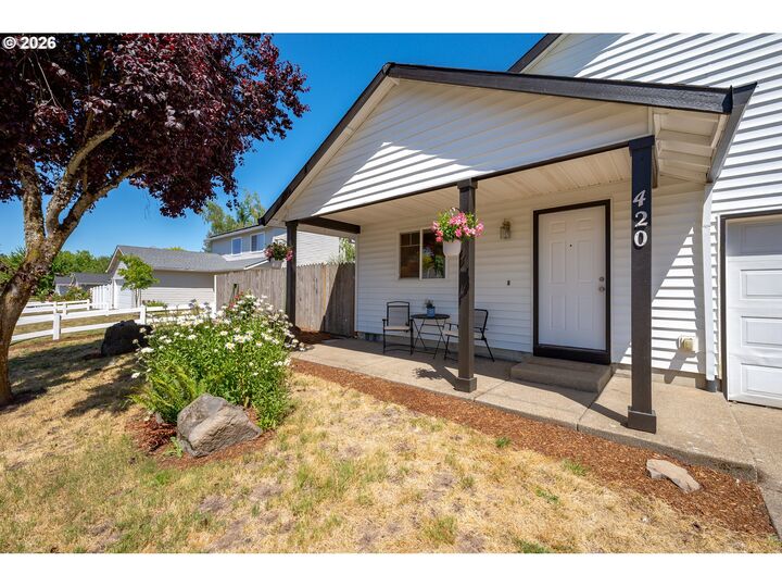 Property Photo:  420 E Washington St  OR 97111 
