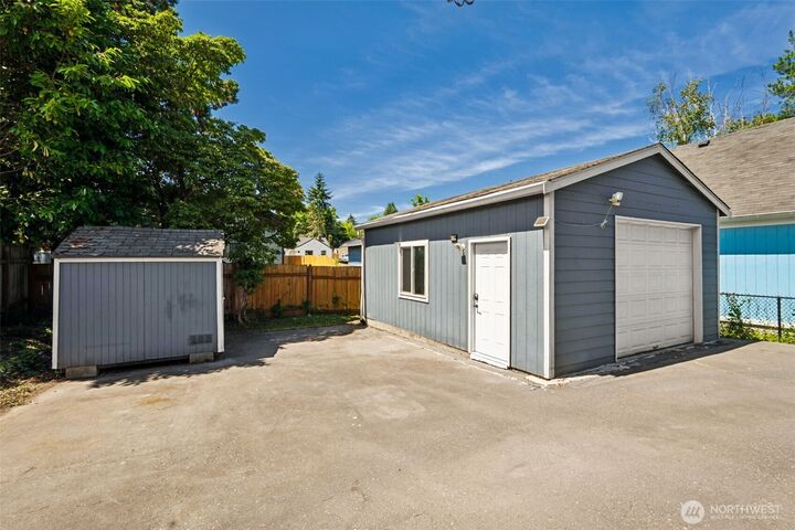 Property Photo:  1011  Pennsylvania Avenue  WA 98337 