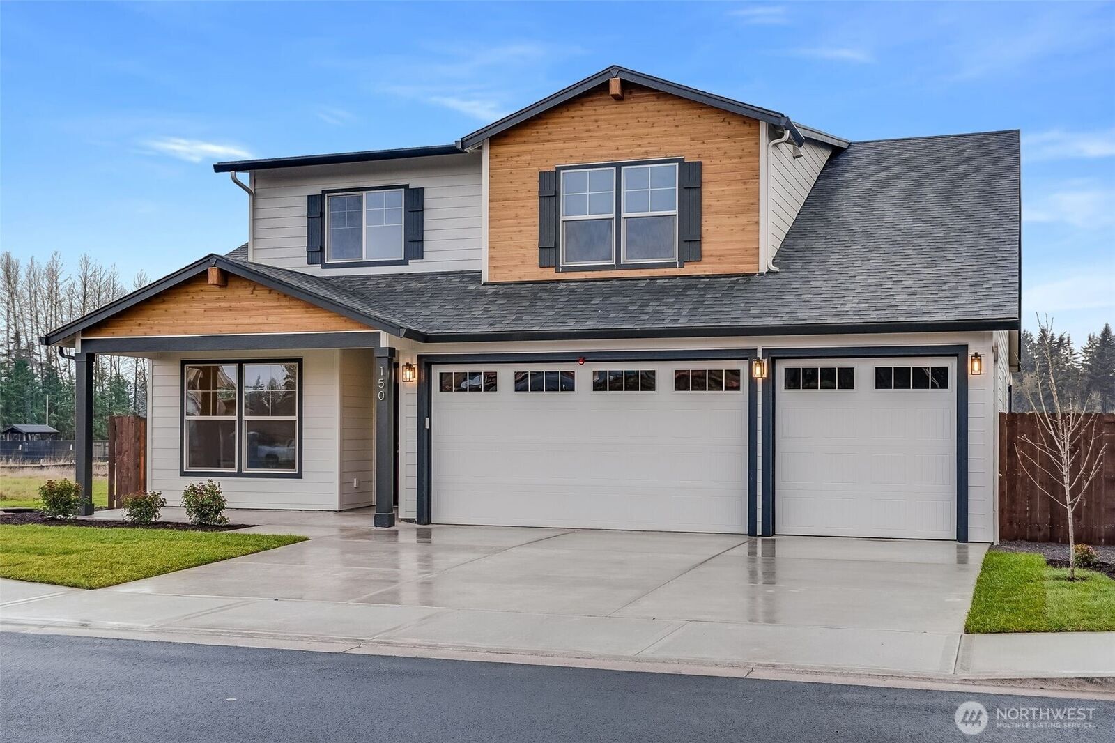 Property Photo:  225 E 24th Avenue  WA 98629 