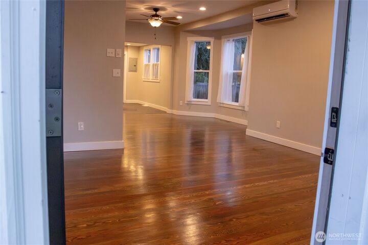 Property Photo: 103 N Chestnut Street WA 98926