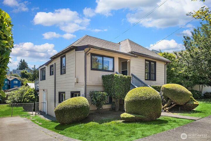 Property Photo:  3527 S Hudson Street  WA 98118 