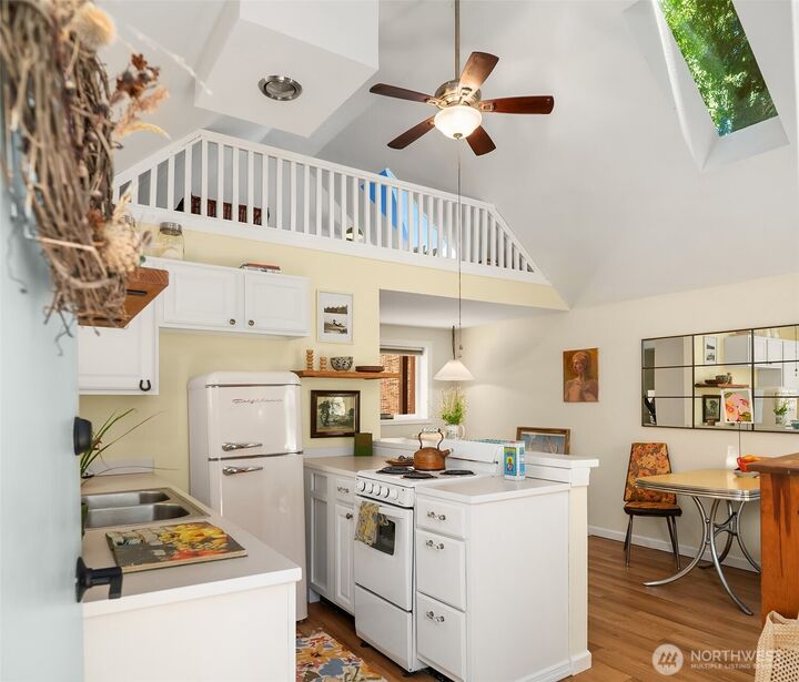 Property Photo: 13337 25th Avenue NE WA 98125