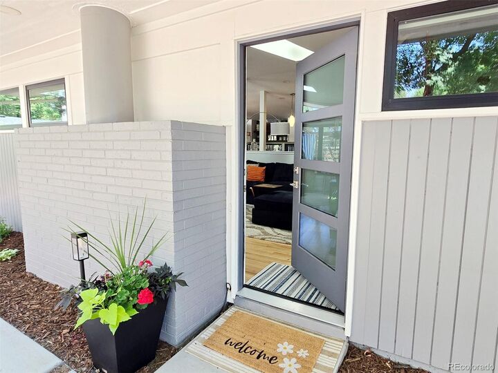 Property Photo: 2635 S Garfield Way CO 80210