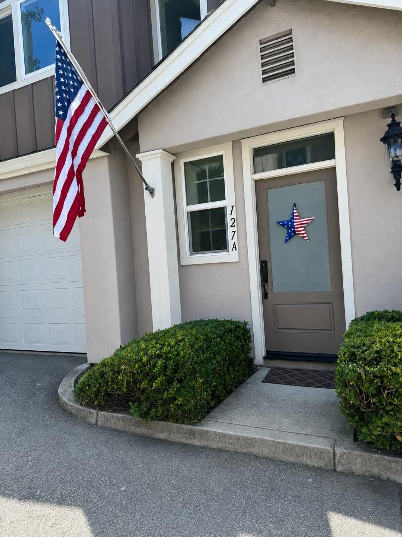 Property Photo:  127 Kennan Street A  CA 95060 