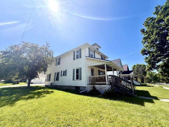 Property Photo: 697 N Central Avenue WI 53581