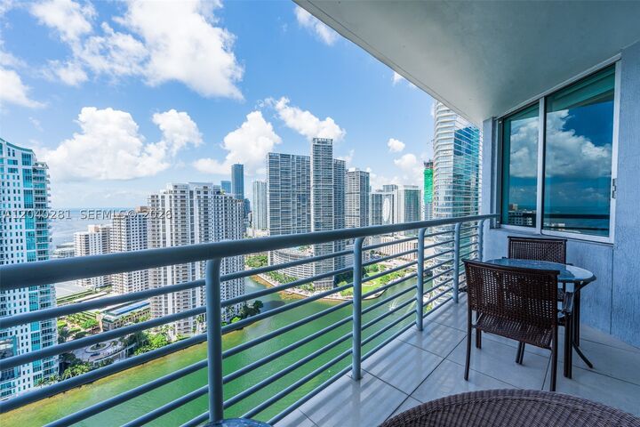 Property Photo:  325 S Biscayne Blvd 3821  FL 33131 