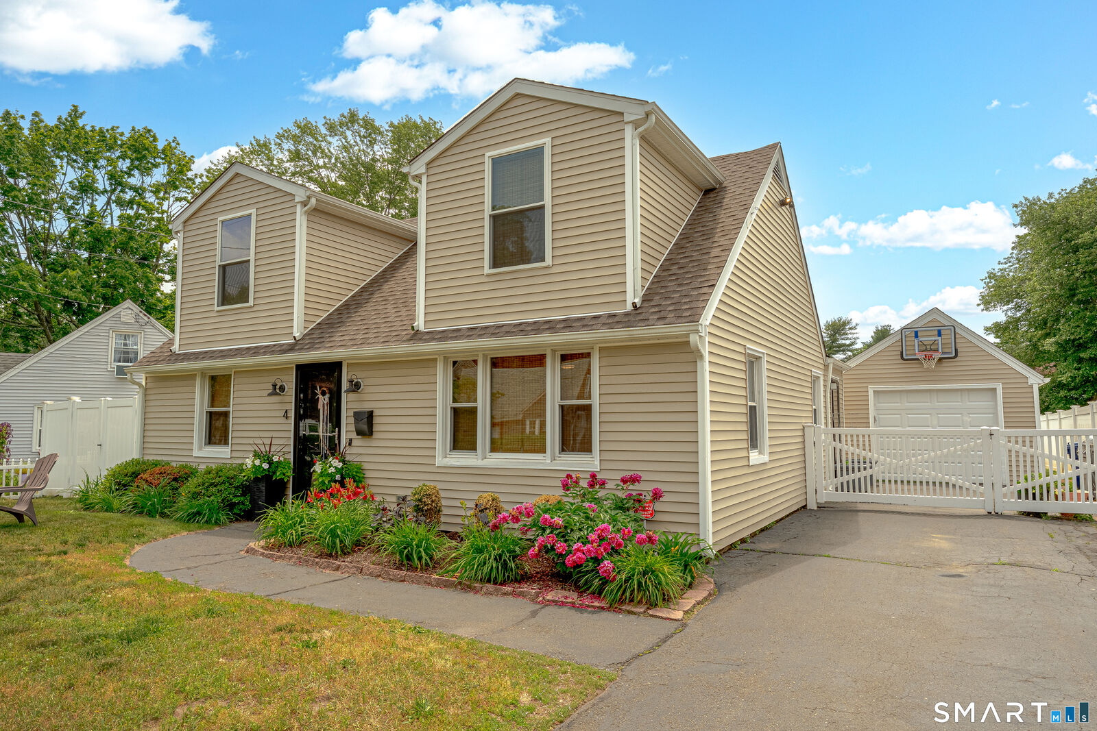 Property Photo:  4 James Street  CT 06512 