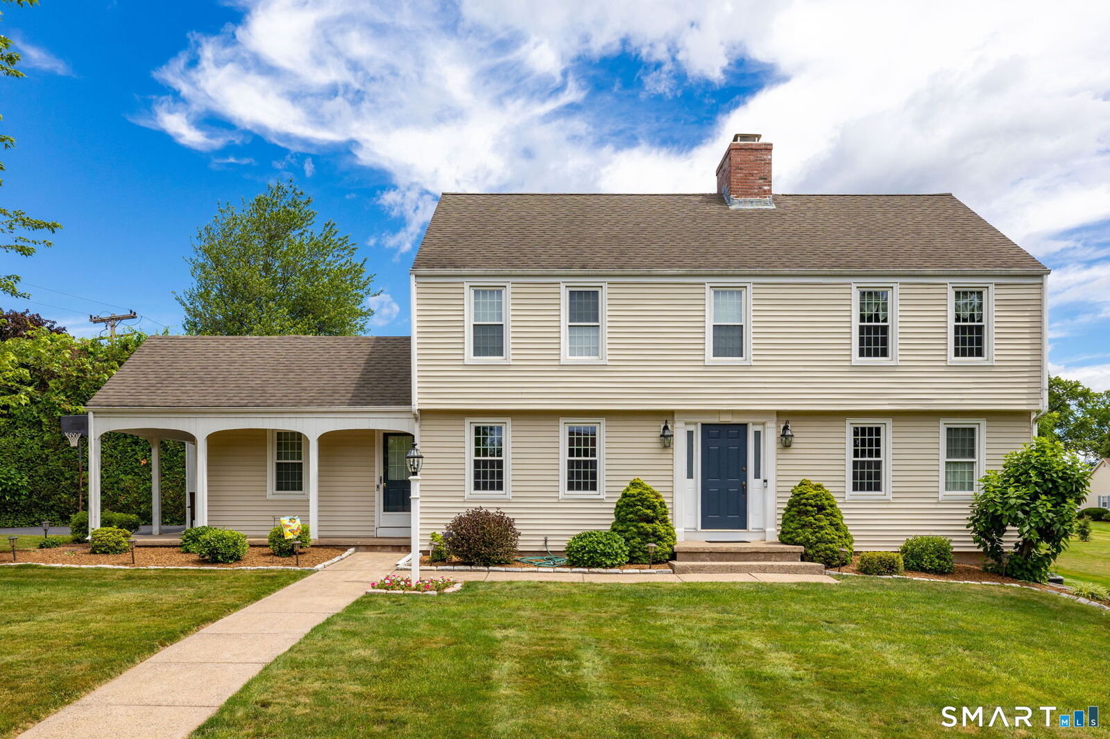 Property Photo:  7 Lantern Lane  CT 06109 