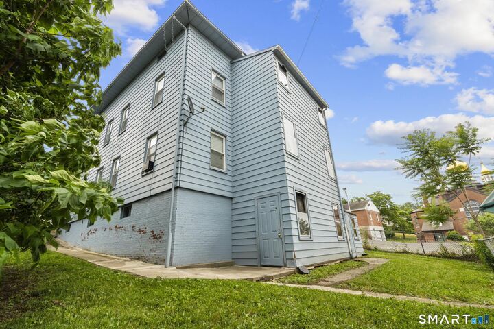 Property Photo:  200 Beaver Street  CT 06051 