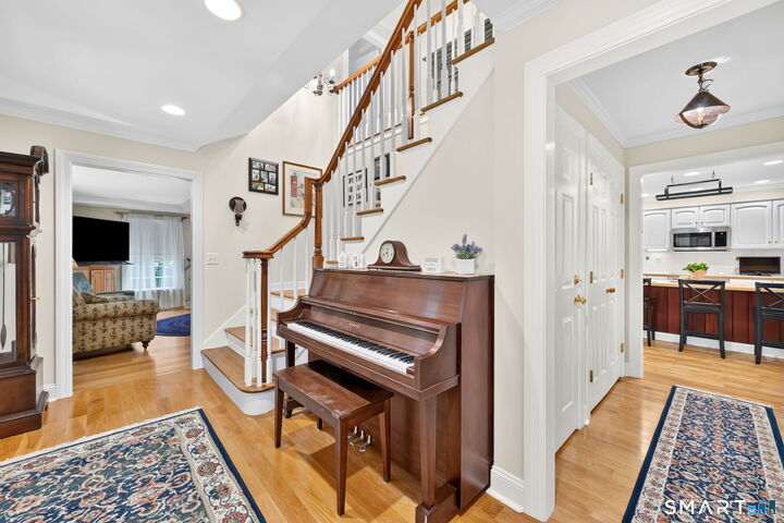 Property Photo:  68 High Street  CT 06480 