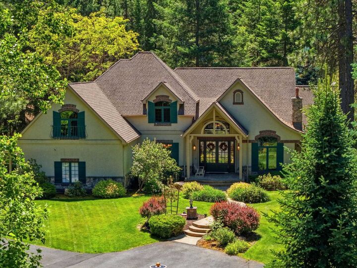 Property Photo:  12820 S Fairway Ridge Ln  WA 99224 