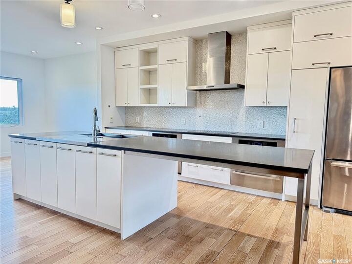 Property Photo: 926 Wilkins Court SK S7W 0C7