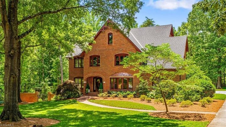Property Photo: 807 Blanton Place NC 27408