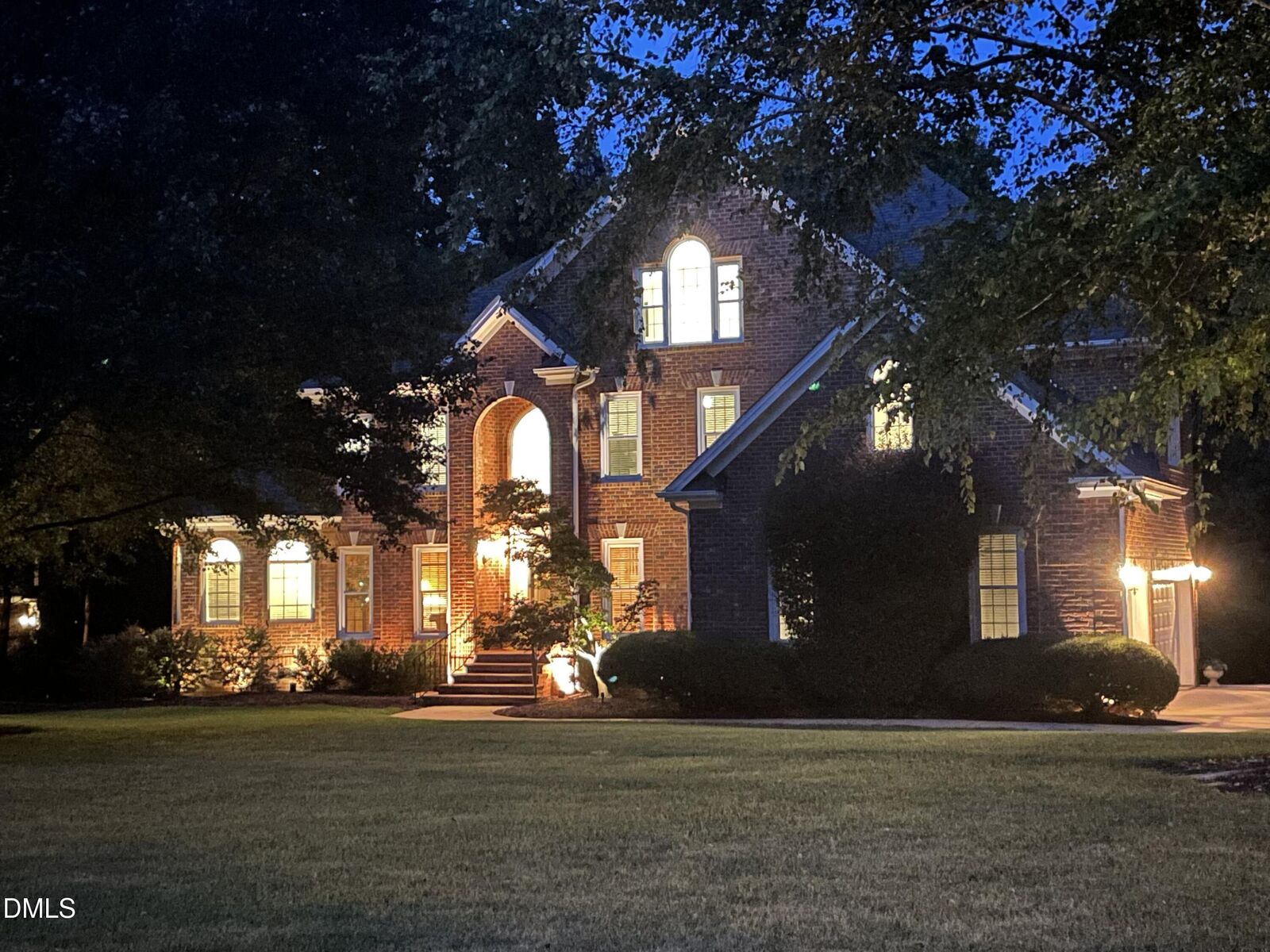 Property Photo: 1308 Ballyclare Court NC 27614