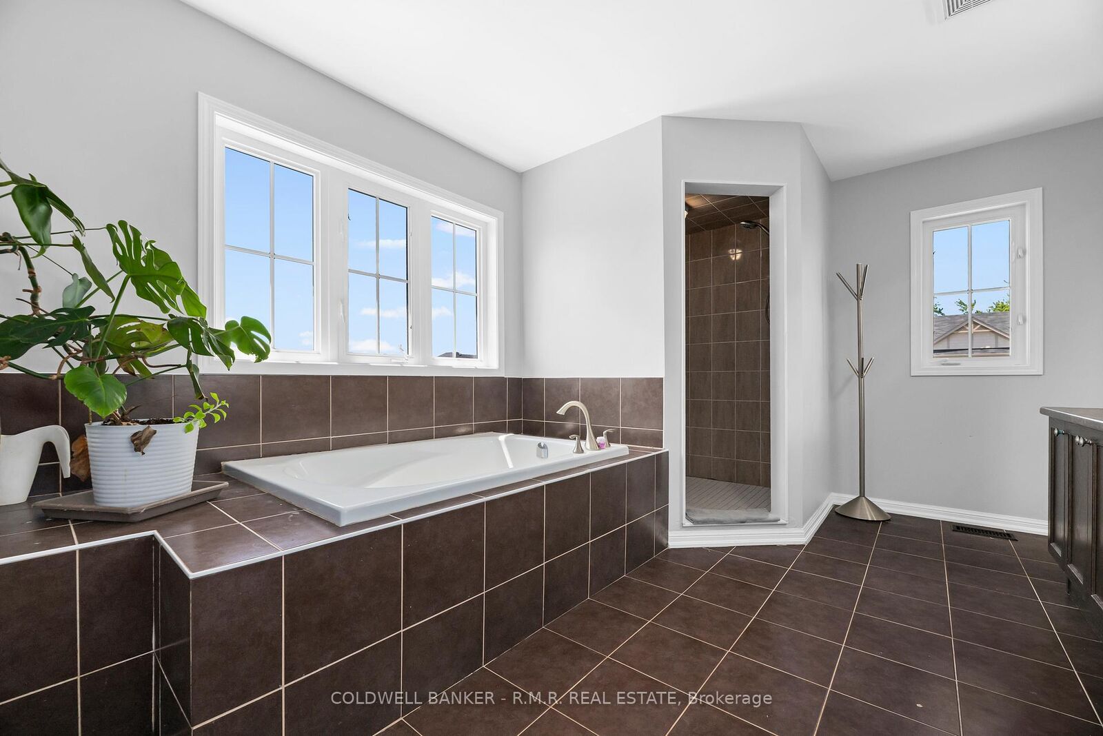 Property Photo:  3 Don Hadden Crescent  ON L0C 1H0 