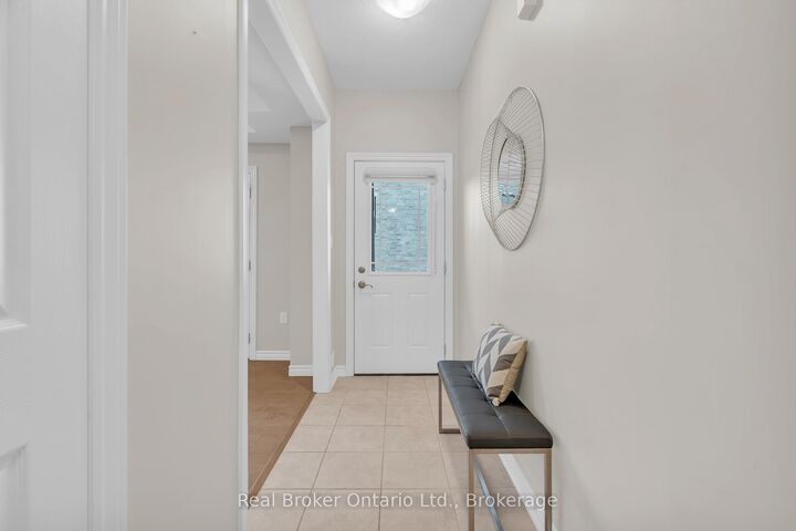 Property Photo: 107 Westra Drive 5 ON N1K 0A5