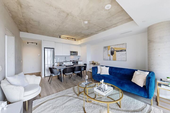 Property Photo: 195 McCaul Street 1011 ON M5T 0E5