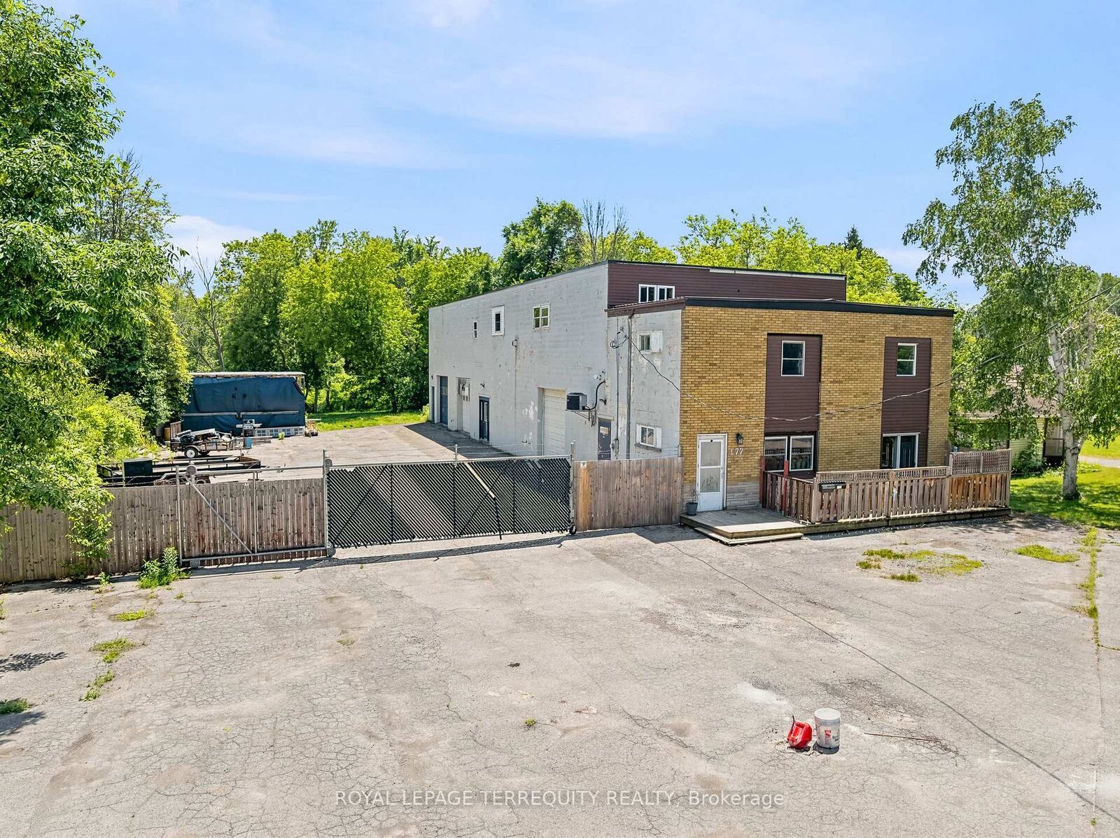 Property Photo: 177 W Davis Street ON K8V 5Z5