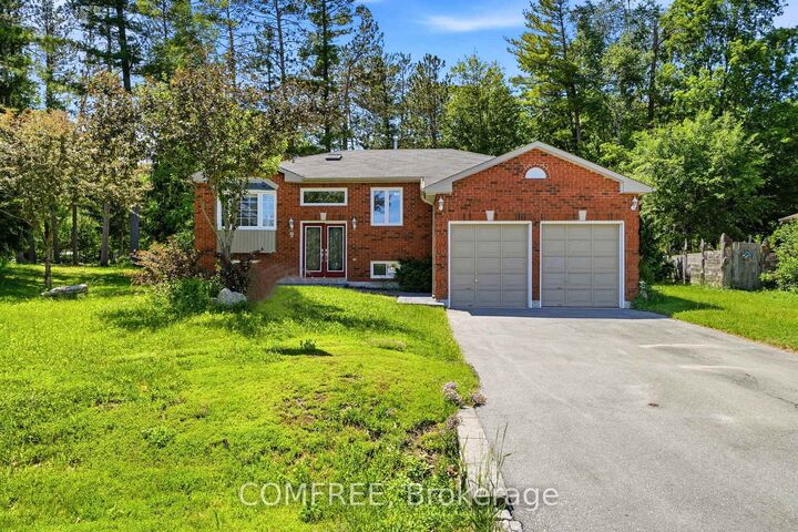 Property Photo: 9 Birdie Court ON L9Z 1C1
