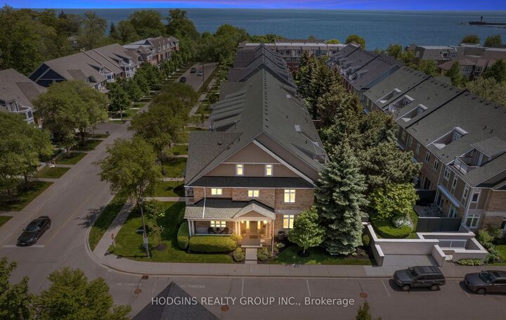 Property Photo: 136 St Lawrence Drive 42 ON L5G 4V1