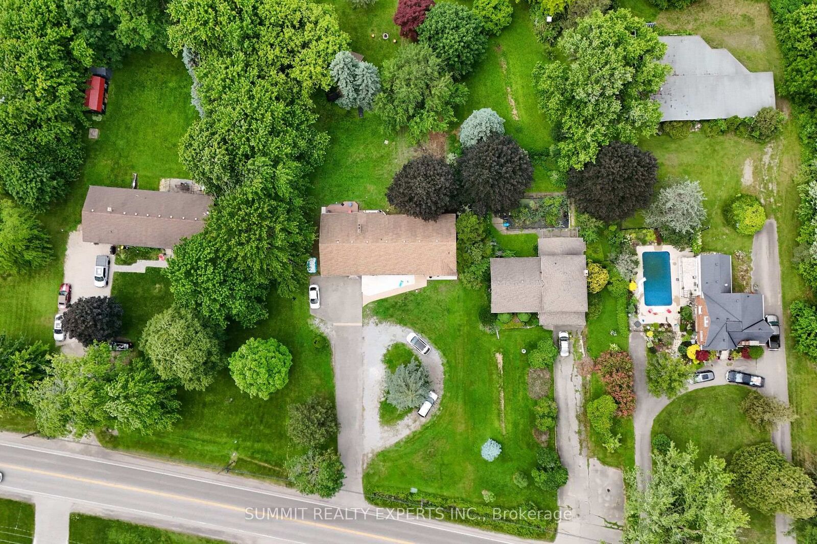 Property Photo: 415 Mount Pleasant Road ON N3T 5L5