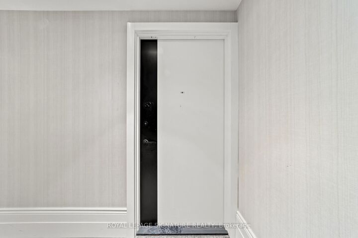 Property Photo: 9 Clegg Road 501 ON L6G 0H3