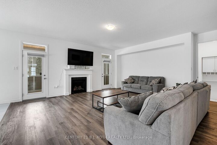 Property Photo: 22 Dyer Crescent ON P1L 0N4