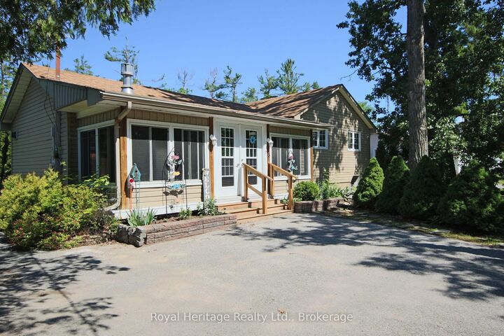 15 Oakwood Drive — photo 1