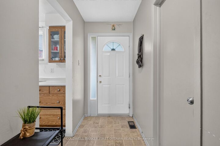 Property Photo: 1444 Palmerston Drive 98 ON K1J 8P1