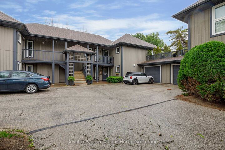Property Photo: 423 Mariners Way ON L9Y 5C7