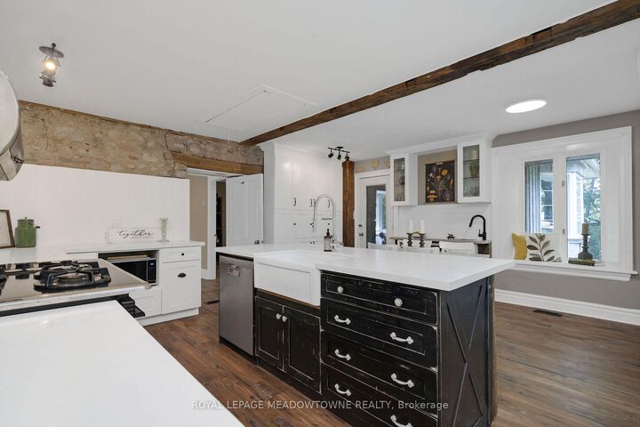 Property Photo: 5595 25 Side Road ON L7J 2L7